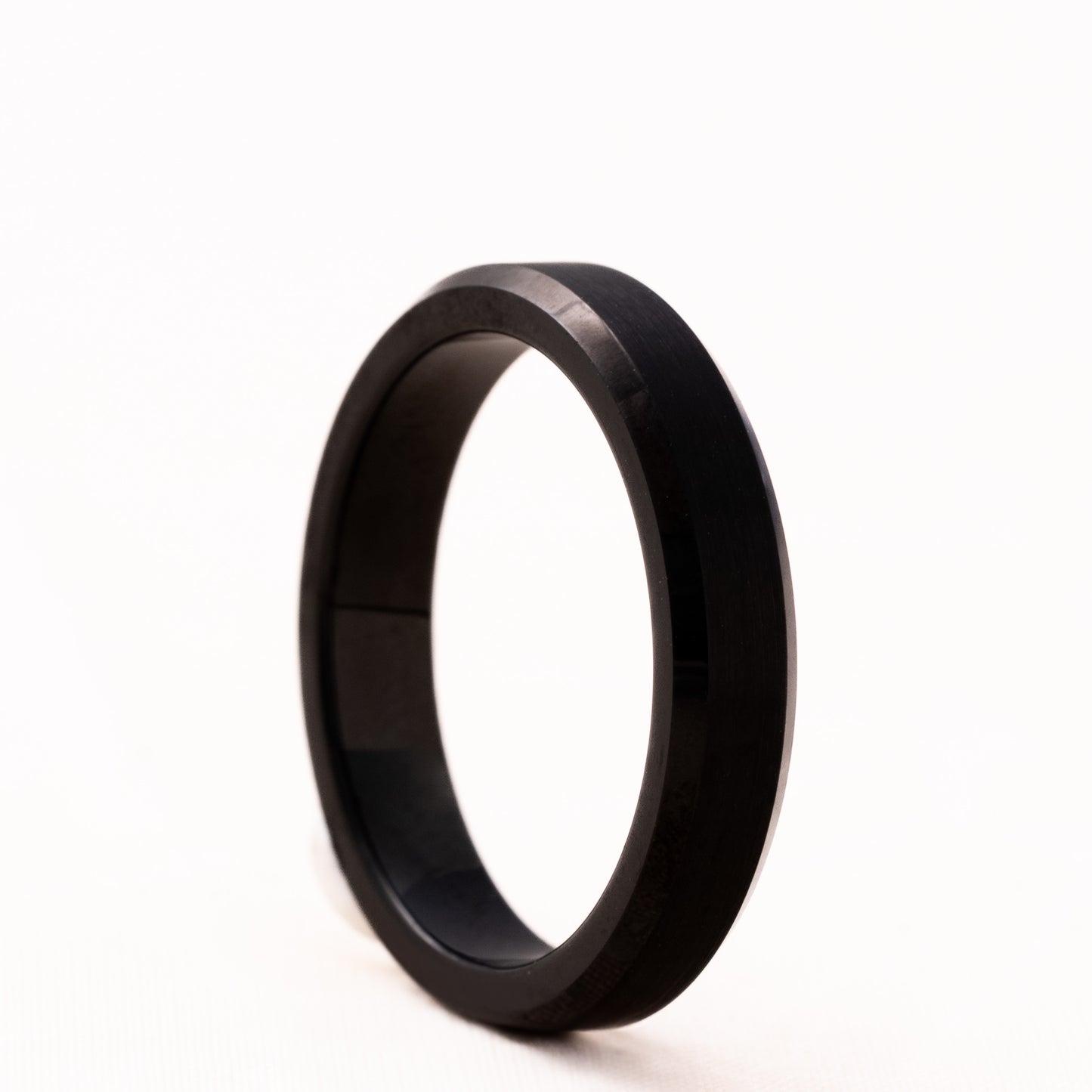 ANILLO TUNGSTENO BLACK CEPILLADO. NEBULA