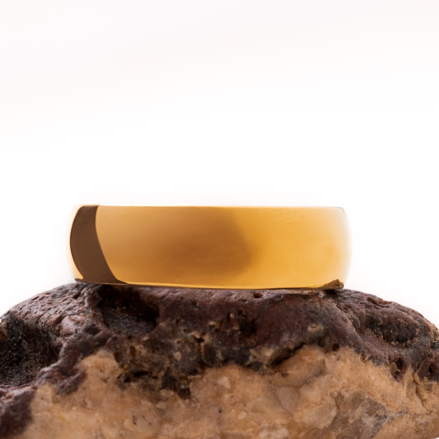 ANILLO TITANIO. GOLD AMOR ETERNO