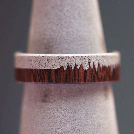 ANILLO RUSTIC EN CONCRETO, LAPACHO Y TITANIO