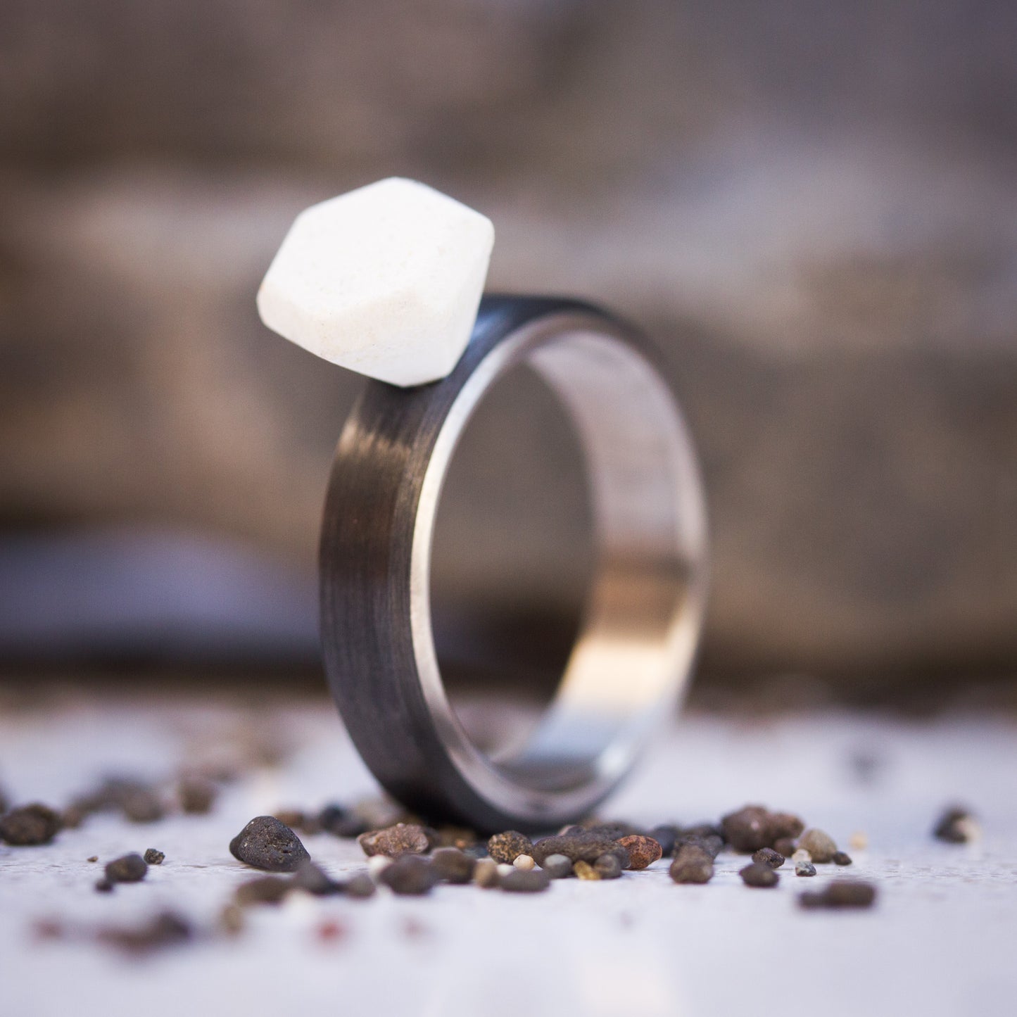 ANILLO DIAMANTE TITANIO Y CARRARA