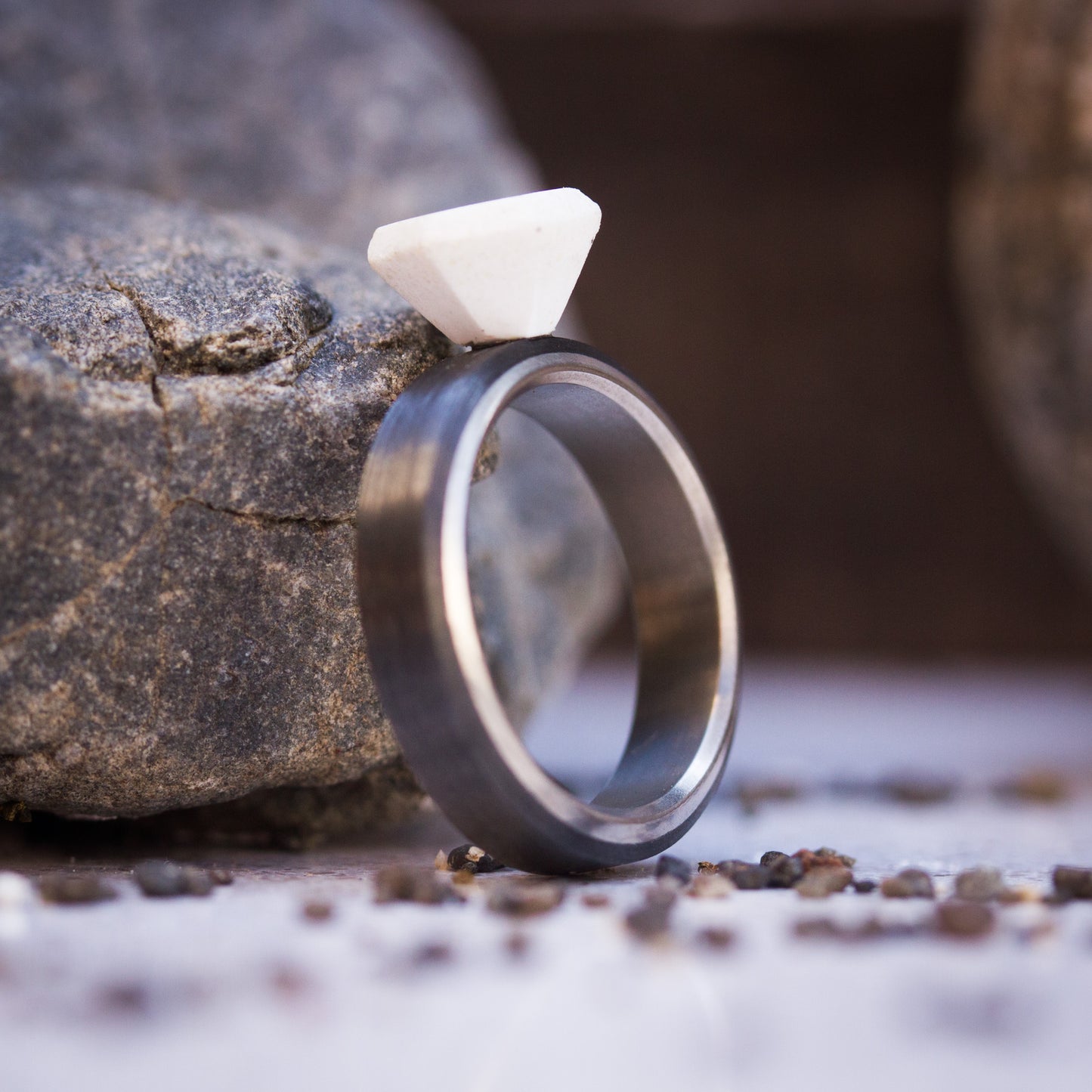 ANILLO DIAMANTE TITANIO Y CARRARA