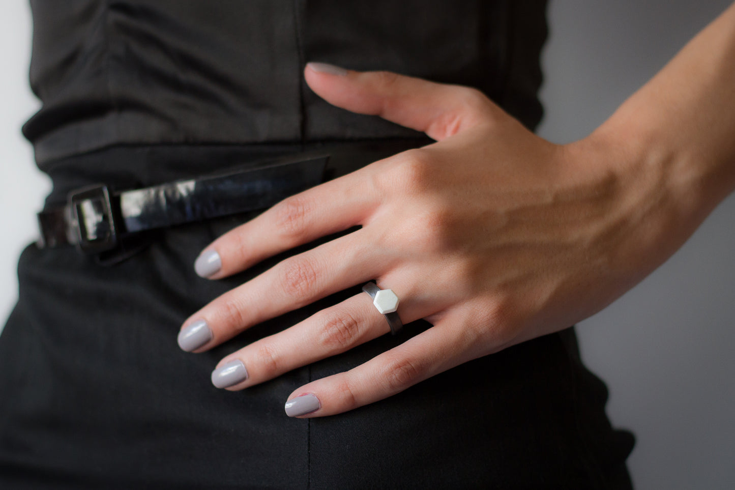 ANILLO DIAMANTE TITANIO Y CARRARA