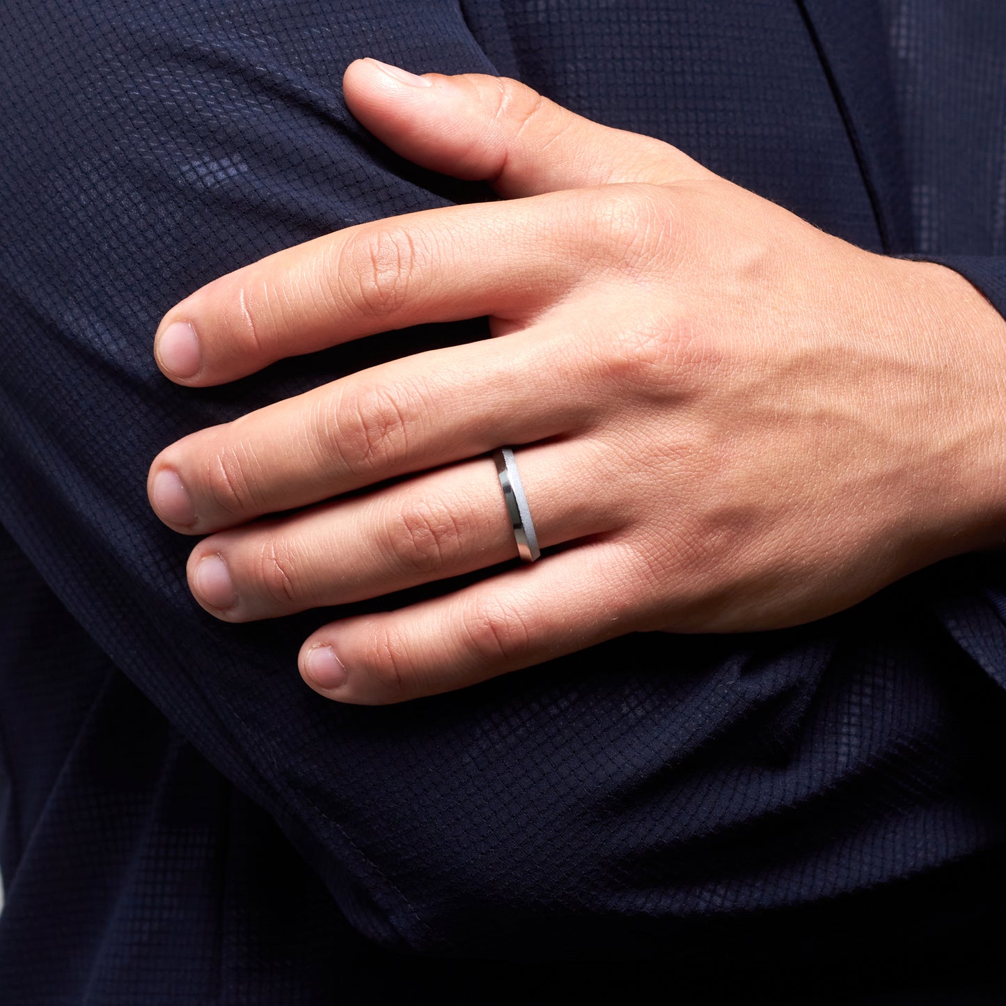 ANILLO PLATILLO DE TITANIO