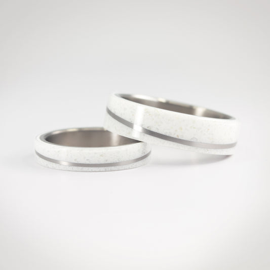 ANILLO DIAGONAL CARRARA Y TITANIO