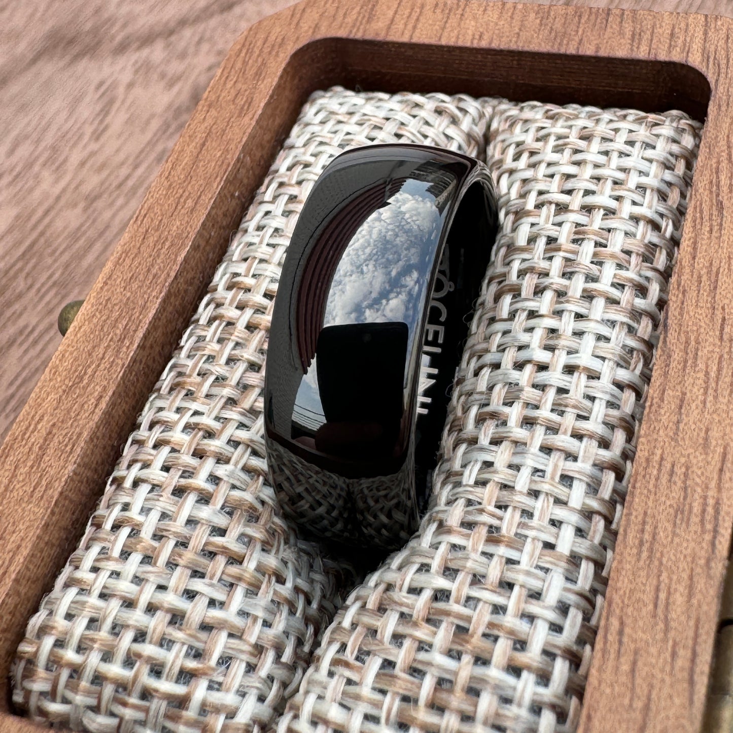 ANILLO TUNGSTENO. BLACK POWER