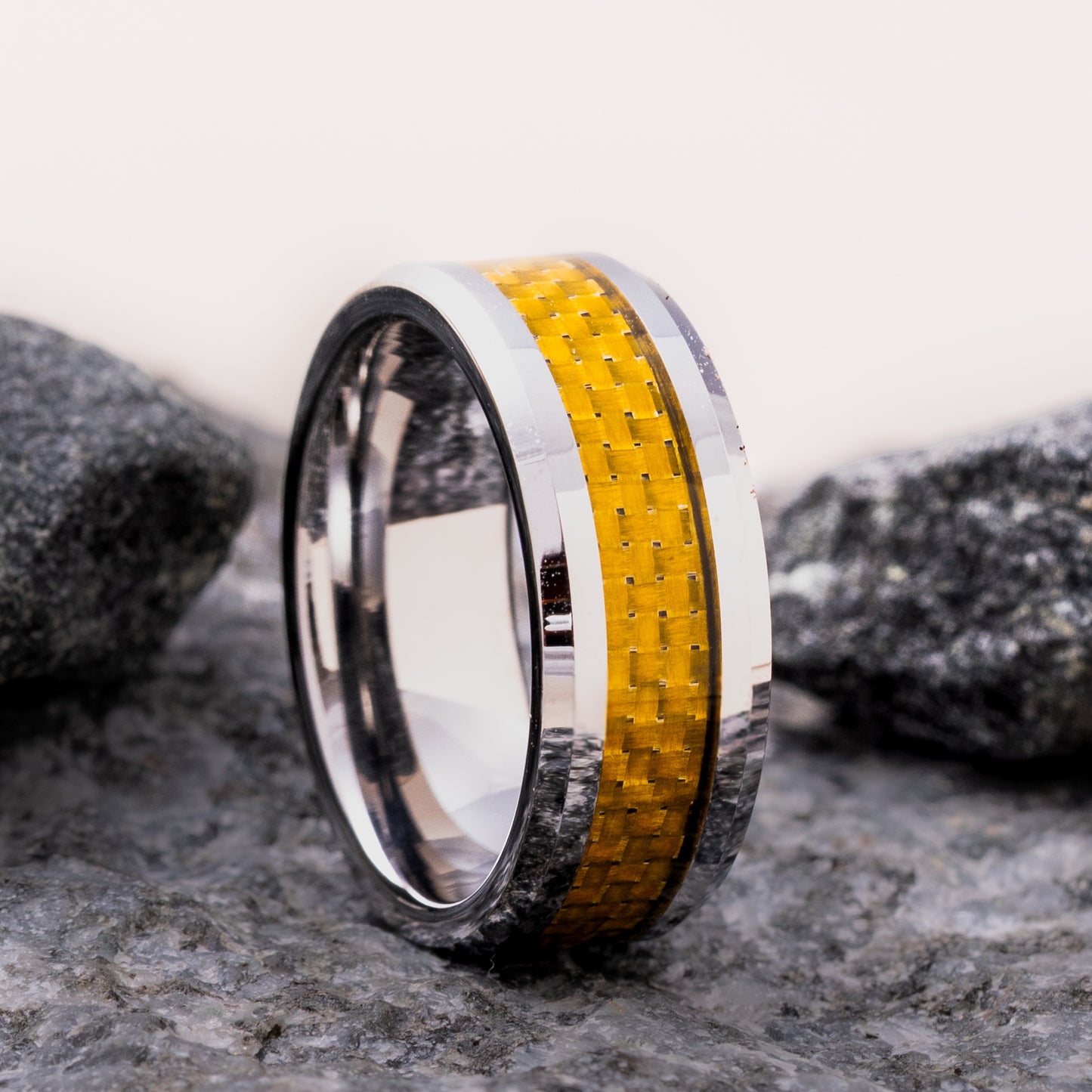 ANILLO TUNGSTENO Y FIBRA. ANCESTRAL BROWN