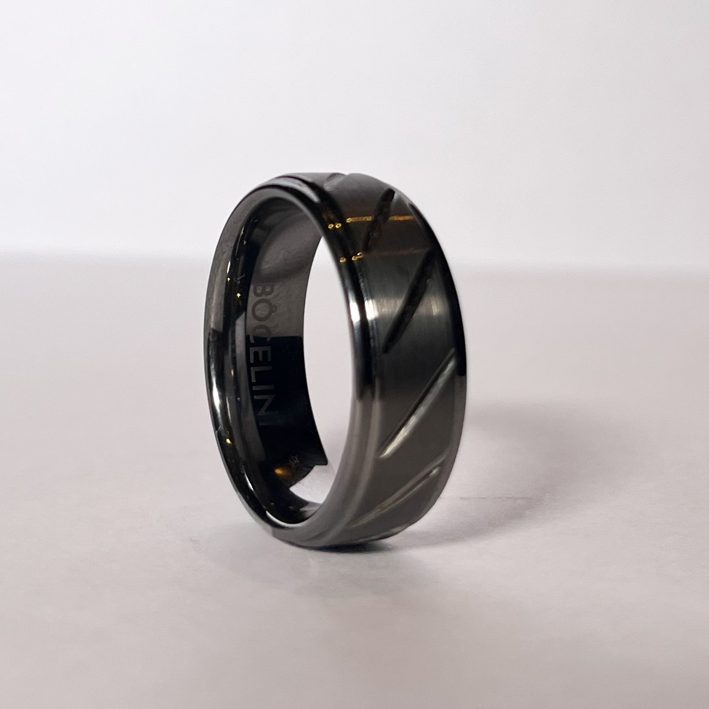 ANILLO TUNGSTENO PULIDO. FORTE