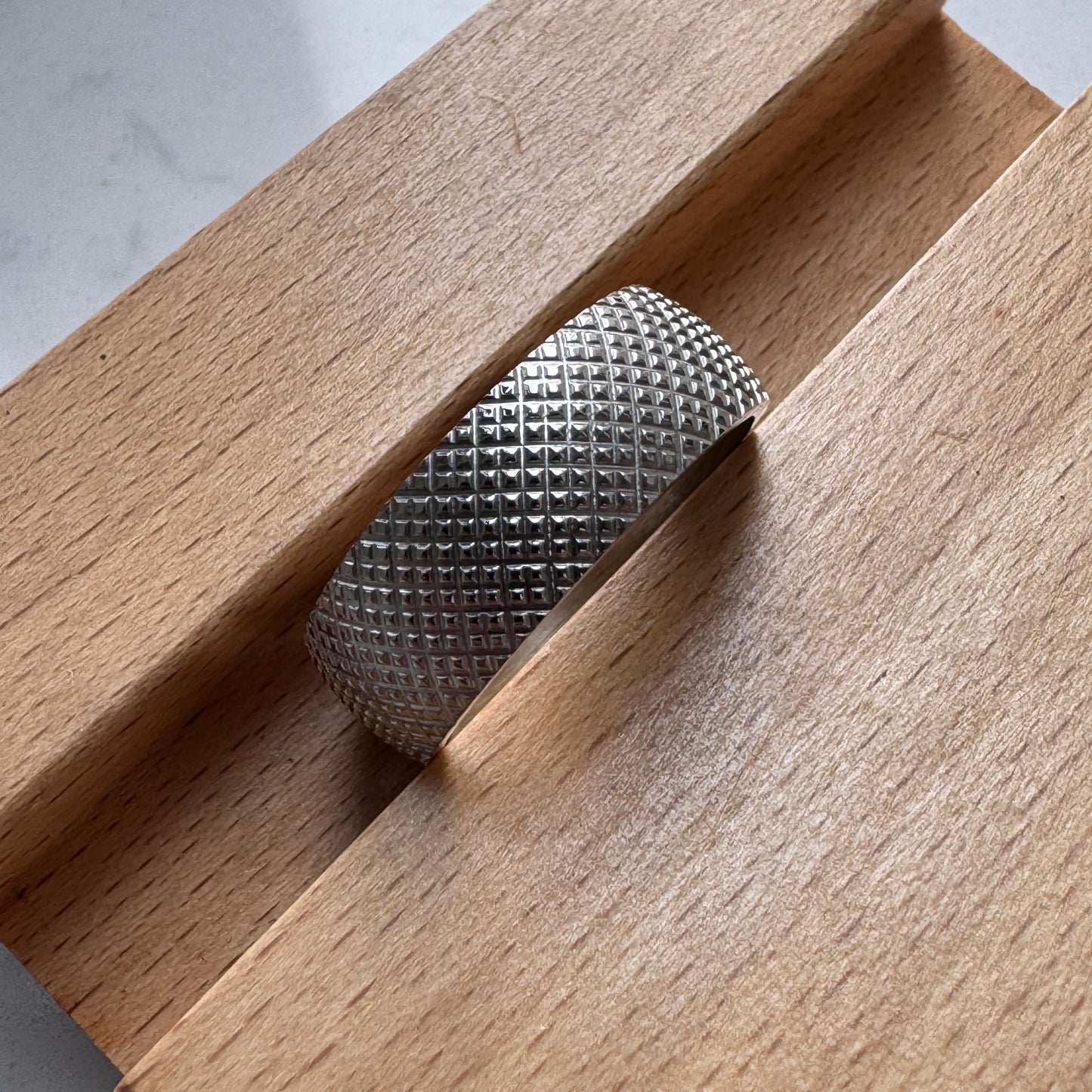 ANILLO TITANIO. MARISCAL