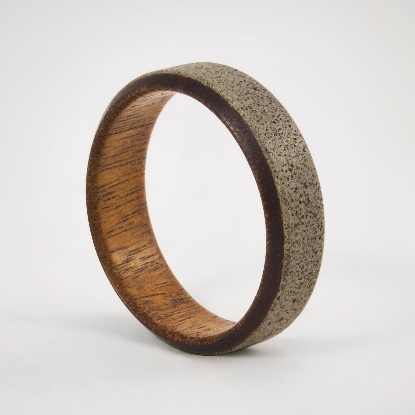 ANILLO CONCRETO GRIS Y MADERA BISELADO